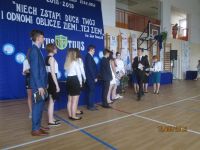 Uroczyste zakończenie roku szkolnego i nadanie sztandaru Szkole Podstawowej nr 1 Św. Jana Pawła II w Nowym Dworze...