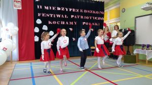 II Międzyprzedszkolny Festiwal Patriotyczny „Kochamy Polskę” w Publicznym Przedszkolu nr 5.