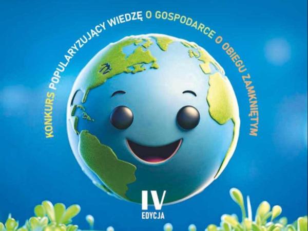 Uśmiechnięta kula ziemska nad zieloną łąką.