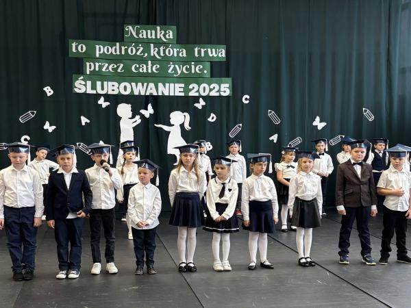 Pasowanie na pierwszoklasistę SP nr 3